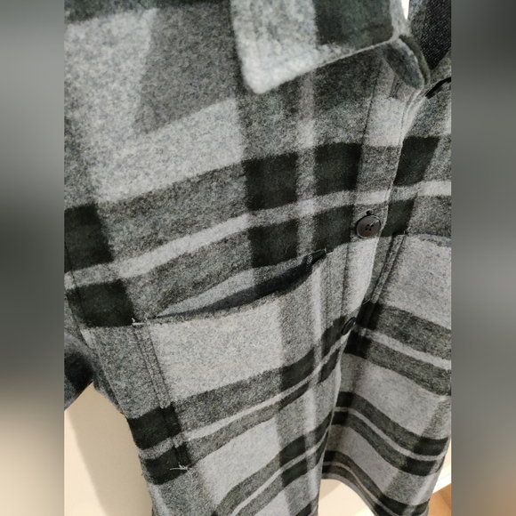 Lightweight Jacket - Picture 3 of 3